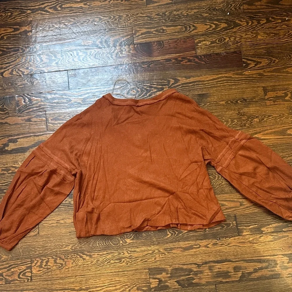 Women's Rust V-Neck Top NWOT